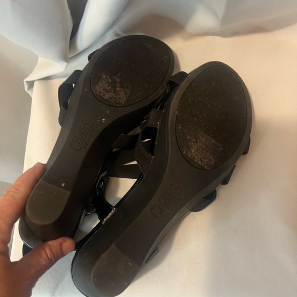 Chaps Black Wedge Sandals with Criss-Cross Straps - Picture 4 of 9